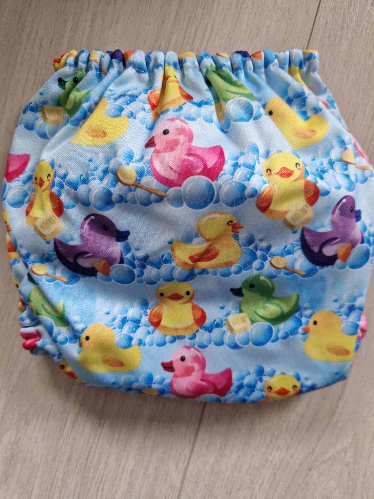 Värikkäät kumiankat
