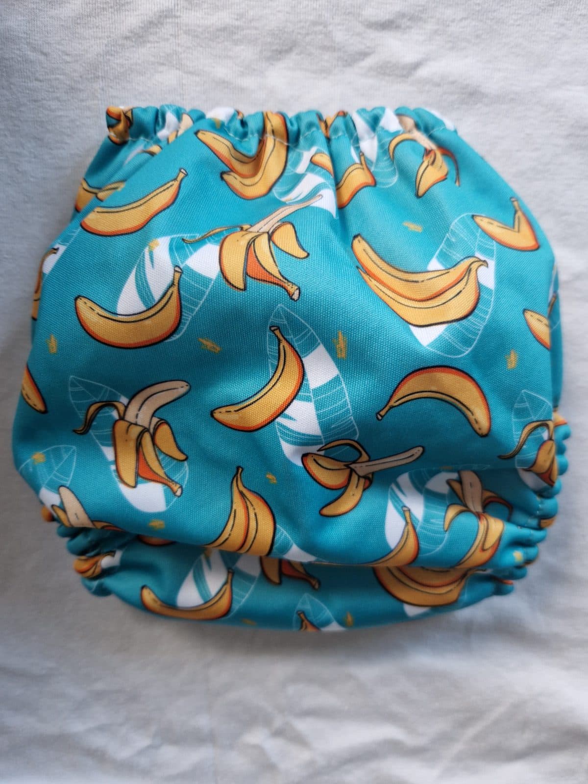Banaanit turkoosilla